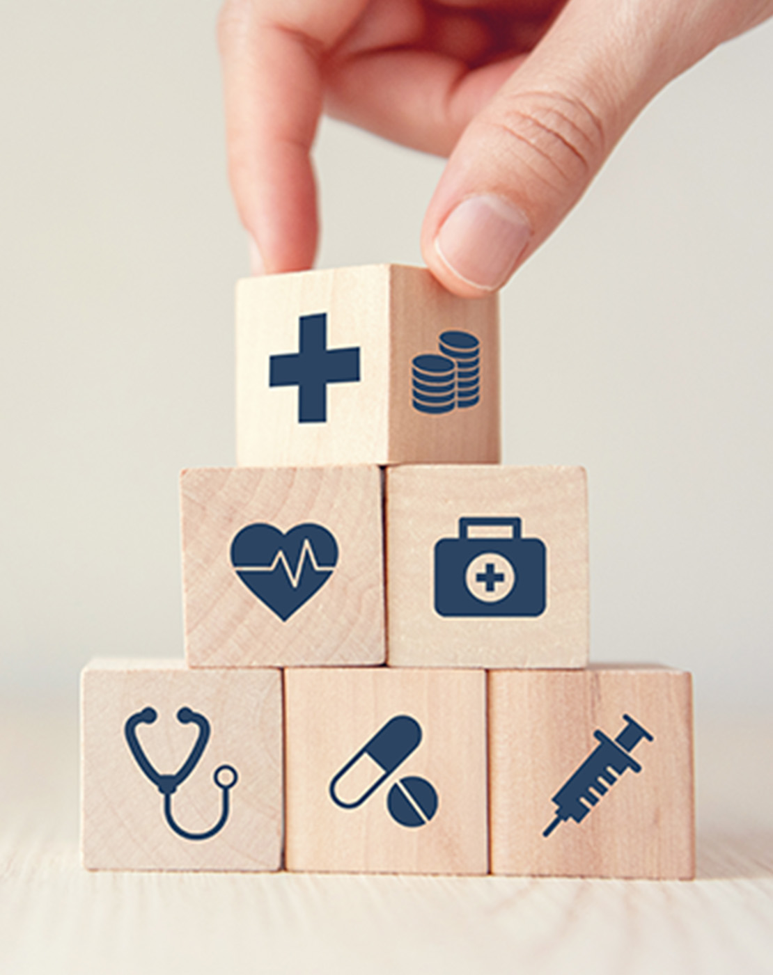 個人事業主となりますが、提携団体で社会保険の加入が可能です。